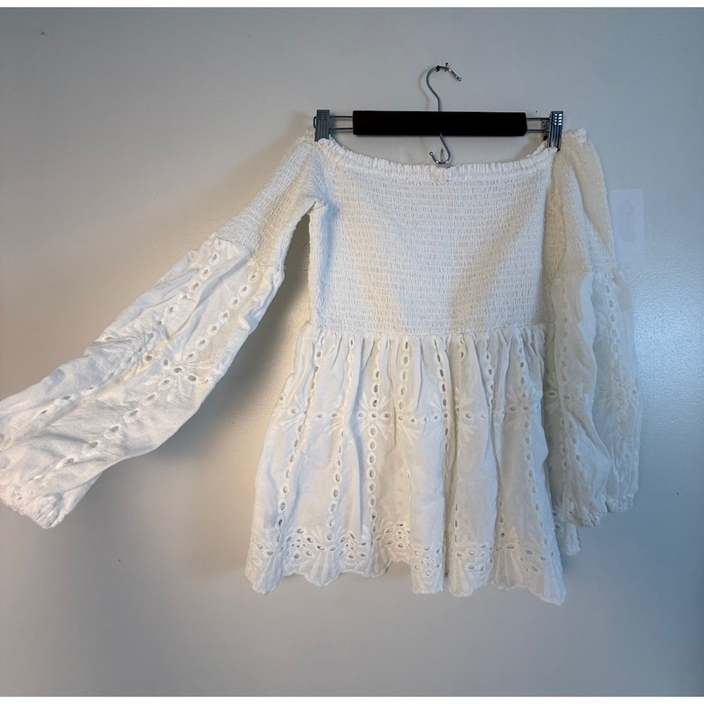 Entro‎ White Eyelet Off Shoulder Peasant Top L Boho Cottagecore Smocked Cotton
